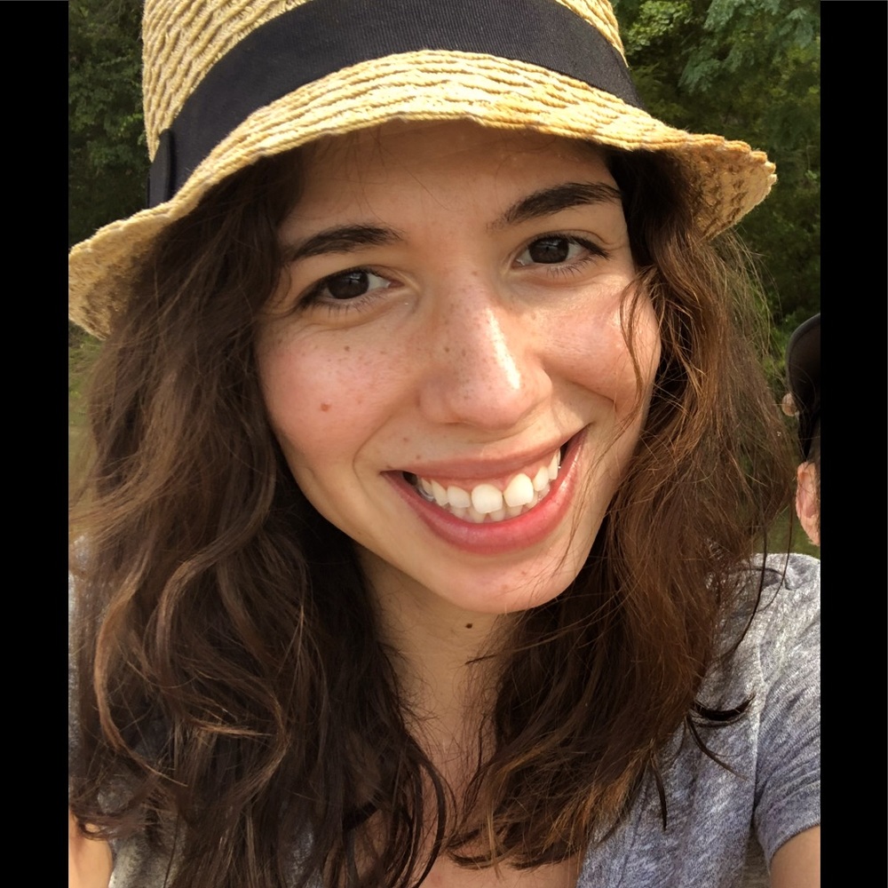 Meet your Posher, Adelina